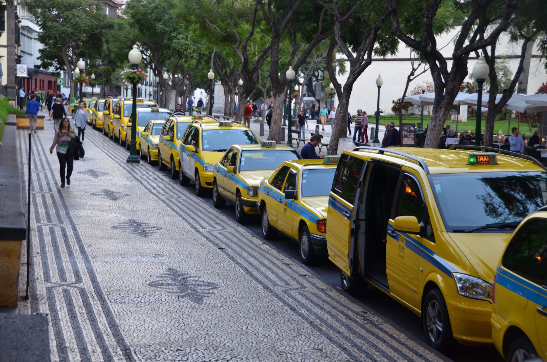 Charming pedestrian street with cafés and historic architecture in :contentReference[oaicite:3]{index=3} — lifestyle-friendly location for commercials, interviews and fashion editorials.